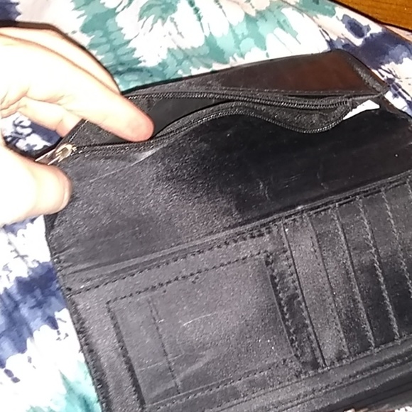 Cloth Patterned Wallet - Picture 4 of 4